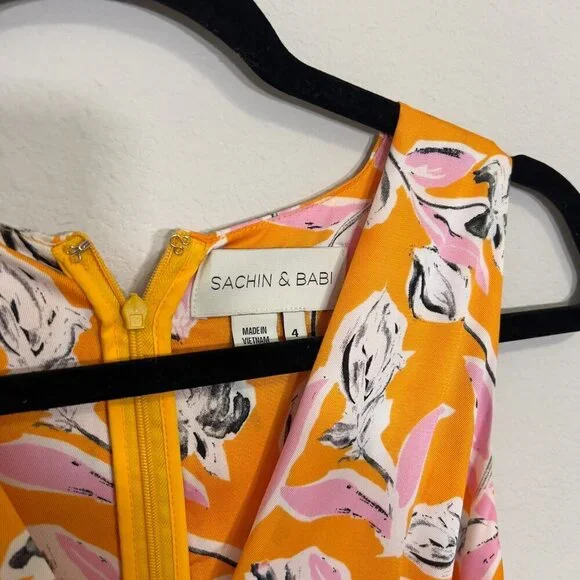 568 Sachin & Babi Allie Floral Satin Bow Front Long Maxi Dress Size: 4 - Picture 4 of 6